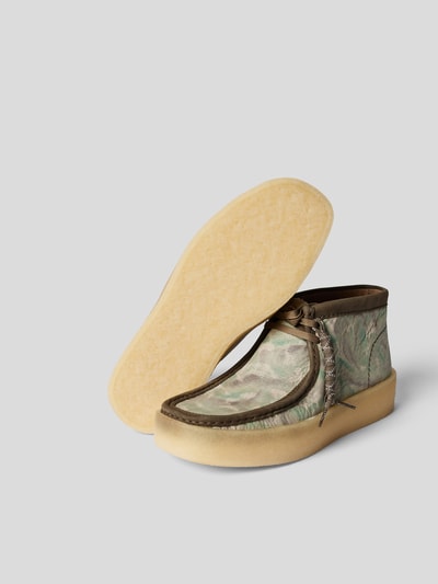 Clarks Boots mit Plateausohle Olivgrün 5
