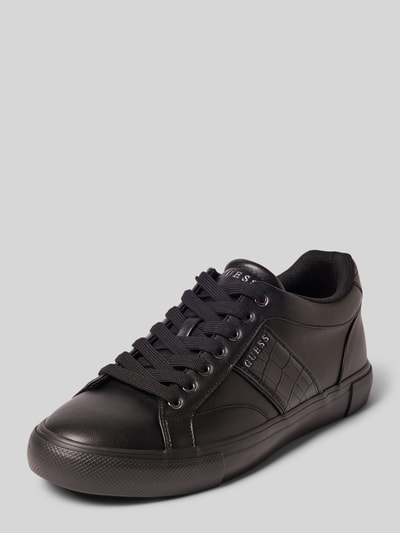 Produktfoto, Sneaker in Leder-Optik Modell 'Cribe' von GUESS, schwarze Farbe, abgerundete Passform, Logo-Detail, Kontext: Herren Sneaker, Absatzhöhe 3 cm, Schafthöhe 8 cm, Schaftweite 11 cm