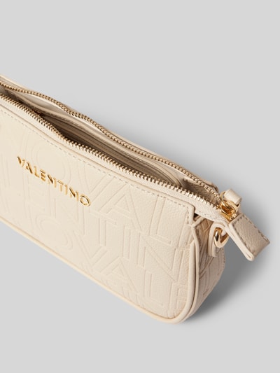 VALENTINO BAGS Crossbody Bag mit Allover-Label-Prägung Modell 'PANSY' Ecru 4