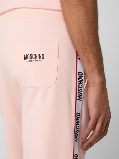 Moschino Swim + Underwear Szorty z dzianiny dresowej z paskami logo  Mocnoróżowy 3