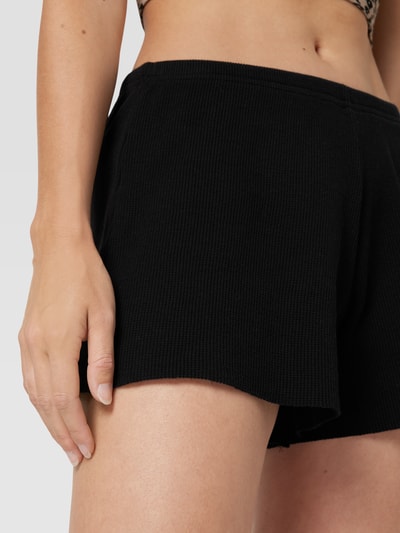 Review Shorts mit Strukturmuster Black 3