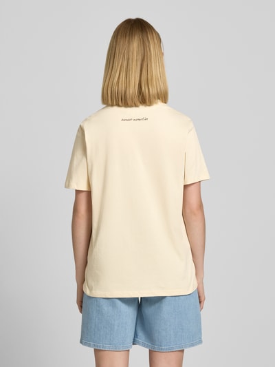 s.Oliver RED LABEL Relaxed T-shirt met print aan de voorkant en sierkralen Zand - 5