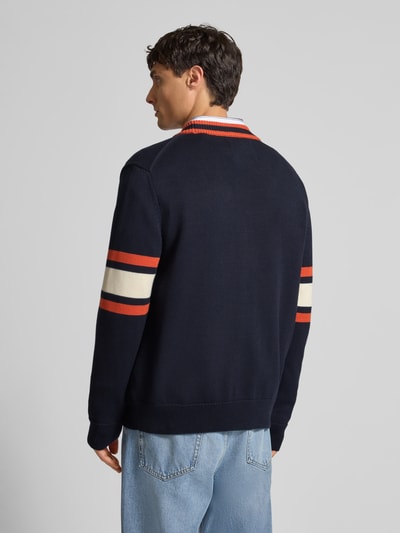 Gant Strickjacke mit V-Ausschnitt und Eingrifftaschen Dunkelblau 5