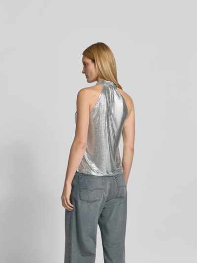 Frauenmodel trägt Top in Netz-Optik von Rabanne in Silber, Regular Fit, Stehkragen, Neckholder, Rückenansicht, Ganzkörperansicht Rückansicht.