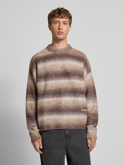 PROHIBITED Strickpullover mit Label-Detail Modell 'Gradient' Mittelbraun Mel 4