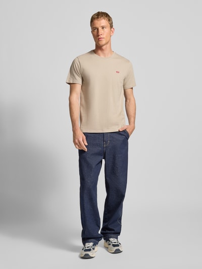 Levi's® T-shirt met labeldetail Kaki - 1