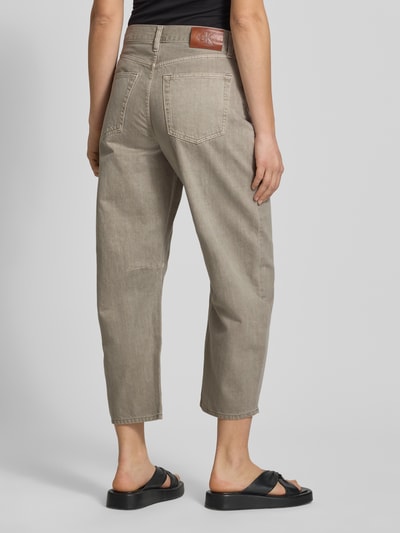 Calvin Klein Jeans Barrel Jeans aus reiner Baumwolle Taupe 5