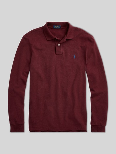 Produktfoto, Regular Fit Poloshirt aus reiner Baumwolle von Polo Ralph Lauren in Dunkelrot, glatte Struktur, sichtbares Markenlogo auf der Brust. Herren Poloshirt von Polo Ralph Lauren