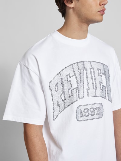 REVIEW T-shirt o kroju oversized z nadrukiem z logo Biały 3