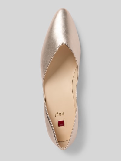 Produktfoto, Ballerinas aus Leder im Metallic-Look von Högl, spitz zulaufend, silberfarbener Glanz, glatte Textur, Absatzhöhe 2 cm, Schafthöhe 7 cm