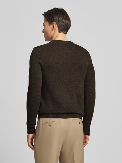MCNEAL Slim Fit Strickpullover aus reiner Wolle mit Label-Stitching Schlamm Melange 5