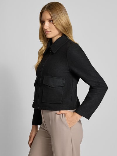 Vero Moda Kurtka o kroju regular fit z kieszeniami z patką model ‘SAFIR’ Czarny 3