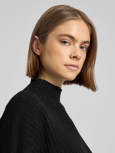 PIECES Sweter z dzianiny o luźnym kroju z półgolfem model ‘TULLE’ Czarny 3