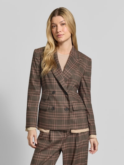 Kobieta modelka nosi Regular Fit Kurzblazer aus Woll-Mix Modell 'ESTREMO' od MAX&Co., brązowa krata, gładka faktura, poprzeczne linie, zbliżenie na górną część ciała.