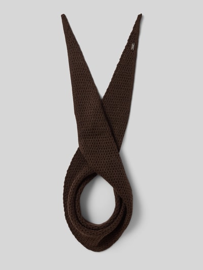 Produktfoto, dunkelbrauner Schal mit Woll-Anteil Modell 'Alisie' von OPUS, grobe Strickstruktur, Damen Tuch von OPUS, grauer Hintergrund