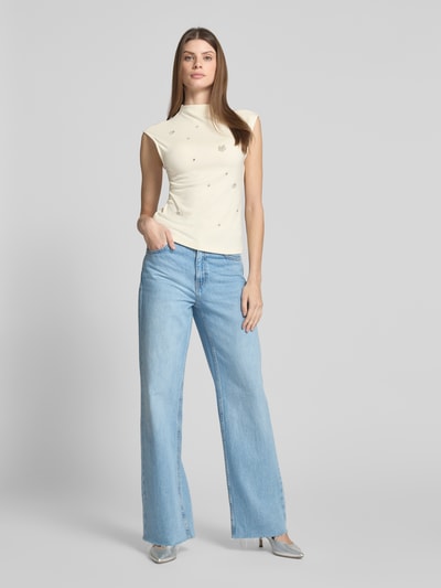 Zero Top mit Stehkragen und Ziersteinbesatz Offwhite 1