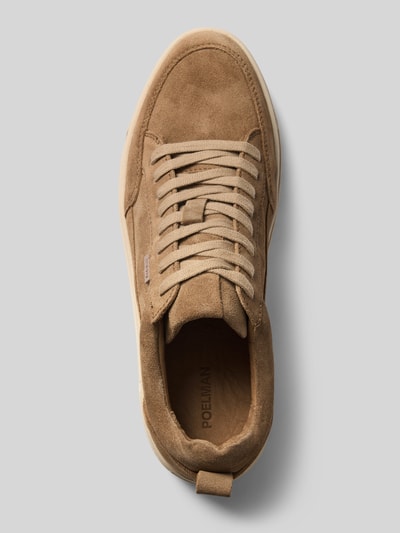 Produktfoto, Sneaker aus echtem Leder Modell "IVAR-10" von PS Poelman in Beige, strukturierte Sohle, abgerundete Form, Oberansicht