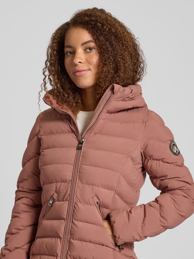 Superdry Płaszcz pikowany o kroju regular fit z obszyciem ze sztucznego futra model ‘Fuji’ Jasnobrązowy 3