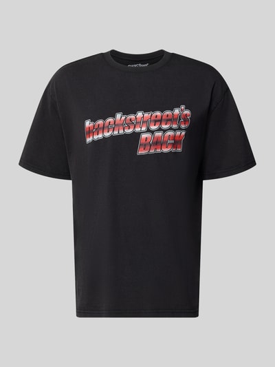 Produktfoto, Relaxed Fit T-Shirt aus reiner Baumwolle Modell 'Backstreet Boys' von Mister Tee, Schwarz, großer Frontprint, glatte Textur
