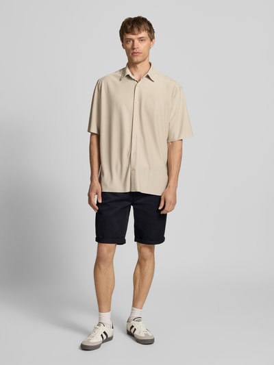 Redefined Rebel Regular Fit Chino-Shorts mit Gürtel Modell 'MIKE' Black 1