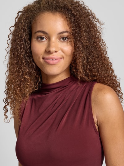 Pieces Shaped Fit Top mit Stehkragen Modell 'MADISON' Dunkelrot 3