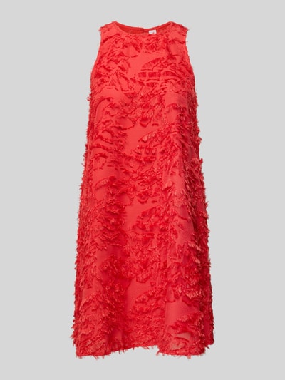 Produktfoto, Minikleid mit Fransen Modell 'PARIA' von YAS in leuchtendem Rot, gerader Schnitt, strukturierte Oberfläche, Rundhalsausschnitt