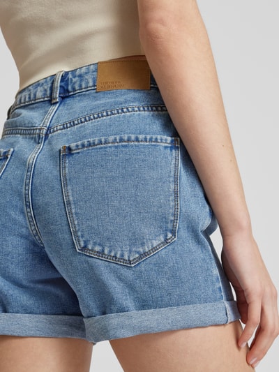 Vero Moda Szorty jeansowe o luźnym kroju w jednolitym kolorze model ‘ZURI’ Jeansowy niebieski 3