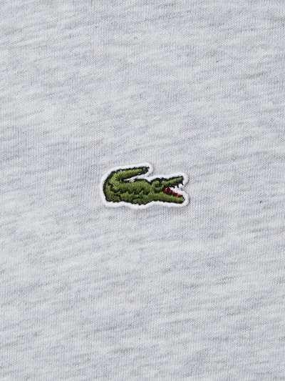 Lacoste T-shirt o kroju Regular Fit z dekoltem w serek Srebrny melanż 4