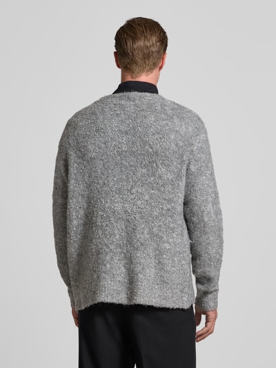 WOODBIRD Strickjacke mit V-Ausschnitt Modell 'Koon' Graphit 5