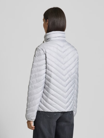 Christian Berg Woman Selection Steppjacke mit Stehkragen und Reißverschlusstaschen Silber 5