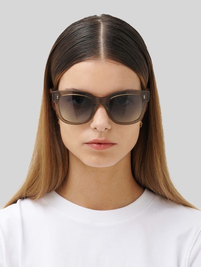 MessyWeekend Quadratische Sonnenbrille Modell 'LIV' Gruen 1