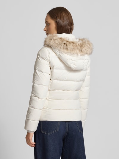 Tommy Jeans Shaped fit donsjack met logostitching  Offwhite - 5