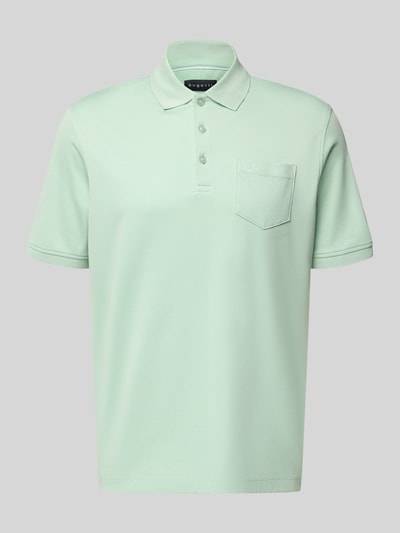Produktfoto, Regular Fit Poloshirt mit Brusttasche und Label-Stitching von bugatti, hellgrün, Polokragen, glatte Struktur, kurze Ärmel