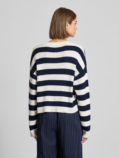 Review Strickpullover mit Rundhalsausschnitt Marine 5