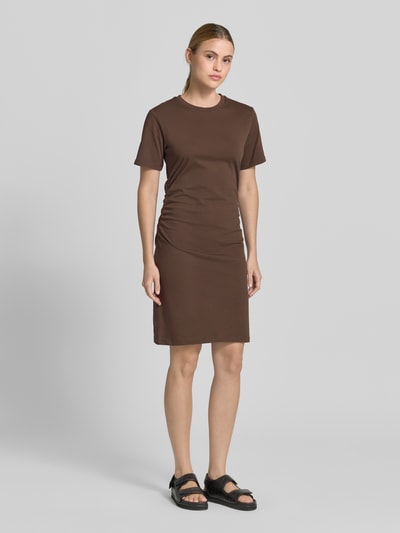 Jake*s Casual Knielanges T-Shirt-Kleid mit Rundhalsausschnitt Dunkelbraun 1