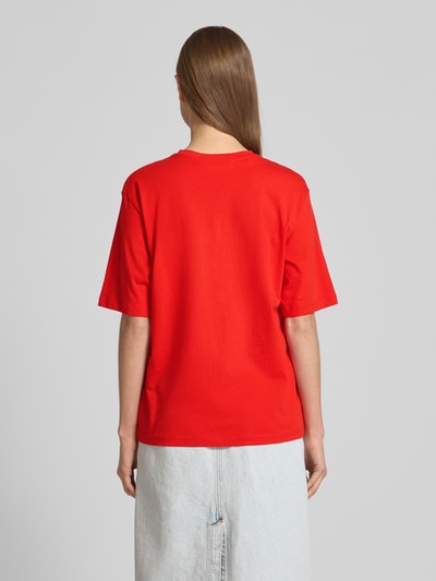 Selected Femme T-shirt o kroju oversized z nadrukiem z logo model ‘VILJA’ Czerwony 5