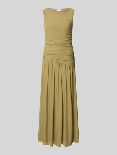Produktfoto, Abendkleid mit Raffungen Modell 'Cludine' von Neo Noir, Damen Maxikleid im Körpernaher-Schnitt aus Material-Mix mit Stretch-Anteil, U-Boot-Ausschnitt, fließender Stoff in Olivgrün, sanfte Faltenstruktur.