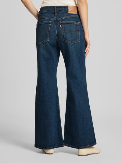 Levi's® 300 Bootcut Jeans aus Baumwoll-Mix Modell 'RIBCAGE FLARE' Dunkelblau 5