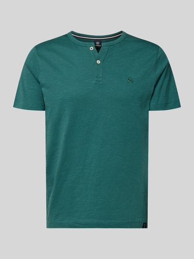 Produktfoto, T-Shirt mit kurzer Knopfleiste von Lerros, Herren T-Shirt aus Reine Baumwolle, Gerader-Schnitt, Rundhalsausschnitt, Logo-Stitching, Rückenlänge 69 cm bei Größe M, grüne Farbe, glatte Textur