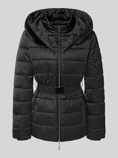 Produktfoto, Jacke in Stepp-Optik van monari in zwart, getailleerde pasvorm, capuchon met kunstbont, voering, tweewegritssluiting, ruglengte 68 cm, schouderbreedte 46 cm, borstwijdte 50 cm, mouwlengte 63 cm