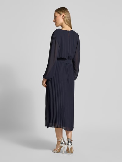 s.Oliver BLACK LABEL Tailliertes Freizeitkleid mit Taillengürtel zum Binden Marine 5