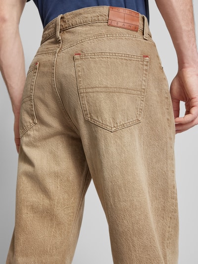 Tommy Jeans Regular Fit Jeans im 5-Pocket-Design Modell 'OTIS' Sand 3