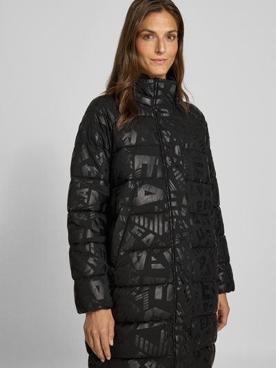 EA7 Emporio Armani Płaszcz pikowany o kroju regular fit z nadrukiem z logo na całej powierzchni model ‘Caban’ Czarny 3