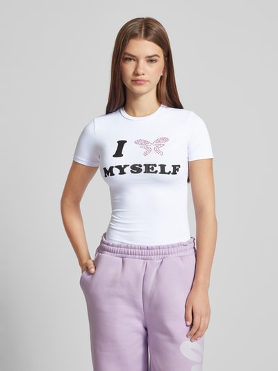 FELICIOUS T-shirt z obszyciem kamieniami stras model ‘Love Yourself'’ Biały 4