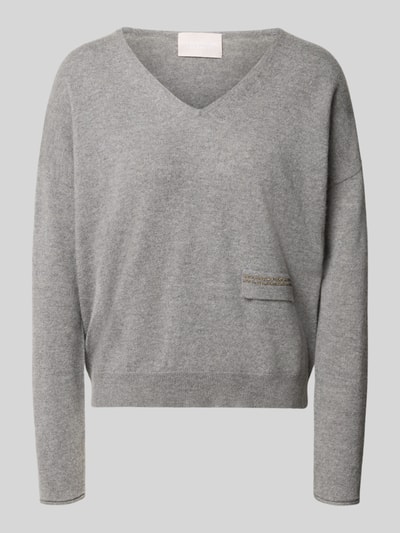 Produktfoto, Strickpullover aus Kaschmir mit V-Ausschnitt von Hemisphere in Grau, Regular Fit, Kontraststreifen, weiche Textur, glatte Oberfläche.