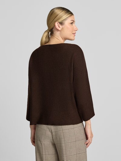 Vrouwenmodel draagt gebreide pullover met 3/4-mouw model 'MINJA' van b.young, mix van viscose en katoen, los model, ruglengte 54 cm, mouwlengte 50 cm, ronde hals, Ganzkörperansicht Rückansicht