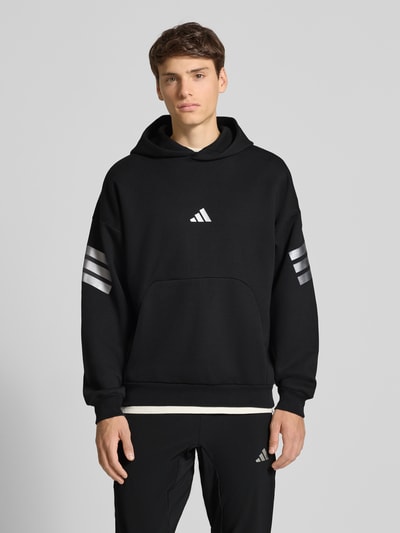 adidas Sportswear Bluza z kapturem z logo i kieszenią kangurką Czarny 4