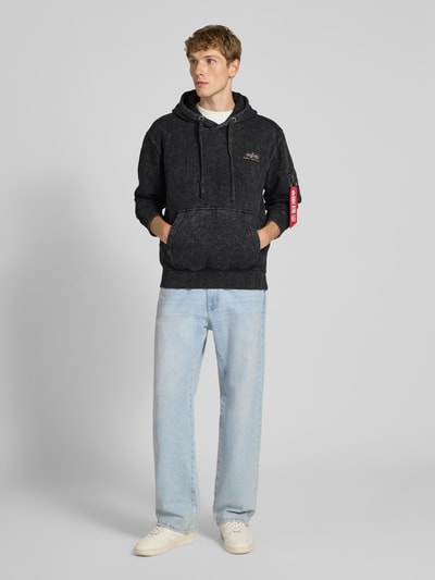 Alpha Industries Hoodie met ritszak op de mouw Zwart - 1