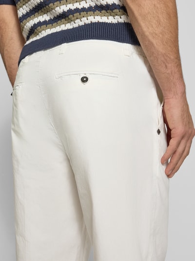 Mannenmodel draagt Herren broek PANTALACCIO POPELINE van MARKUP, mix van katoen en elastaan, regular fit, achterzakken, detailopname