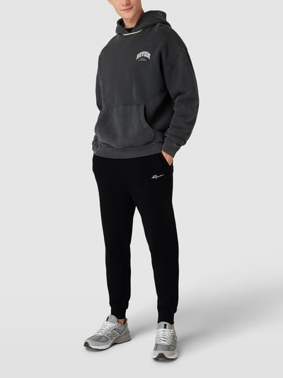 REVIEW Sweatpants mit Tunnelzug Schwarz 1